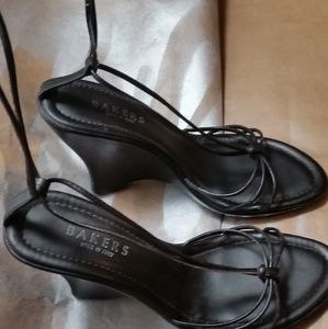 Bakers Italian strap up women's shoes
